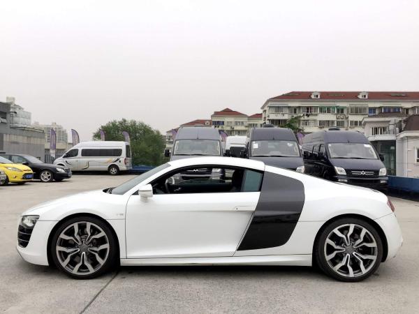 【上海】?年?月 奥迪 奥迪r8 r8 coupe 5.2fsi quattro 白色 自动档
