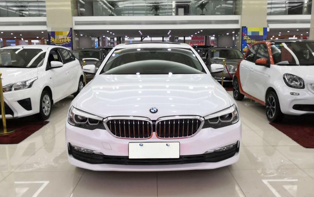 2017年8月宝马 宝马5系 2018款 528li 2.0t 上市特别版