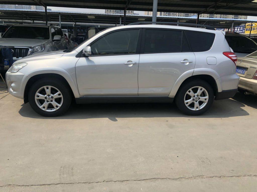 【北京】2013年9月 丰田rav4 2013款 特享版 2.0l 手动精英 手动挡