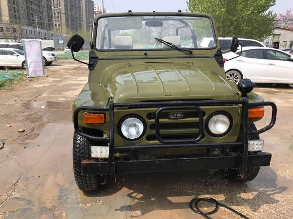 【商丘】未上牌 jeep 城市猎人 2000款 2.5 标准型 绿色 手动挡