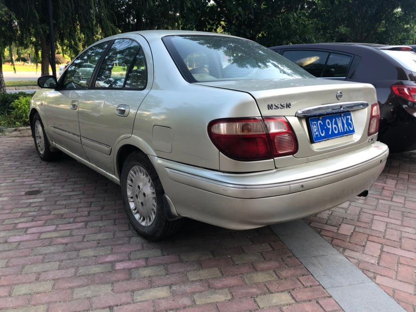 【泉州】2003年6月 日产 阳光 2003款 2.0l e型标准版 自动档