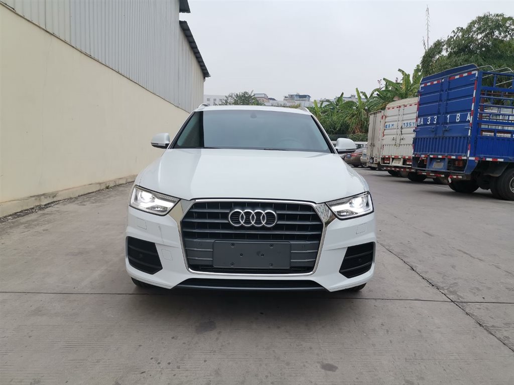 【南宁】2017年09月 奥迪 奥迪q3 2017款 35 tfsi 时尚型 手动挡
