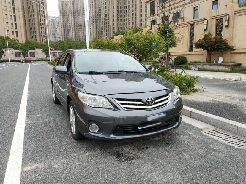 丰田 卡罗拉 2013款 特装版 1.8l cvt至酷版gl-i图片