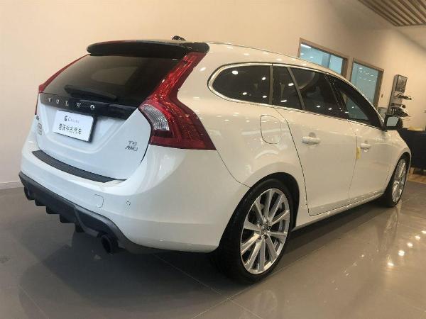 【上海】2013年7月 沃尔沃 v60 2.0t 智雅版 自动档