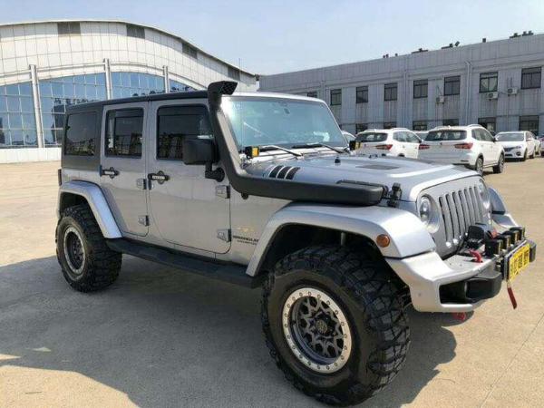 【马鞍山】2015年8月 jeep 牧马人 2.8t 四门 舒享版 柴油版 手自一体