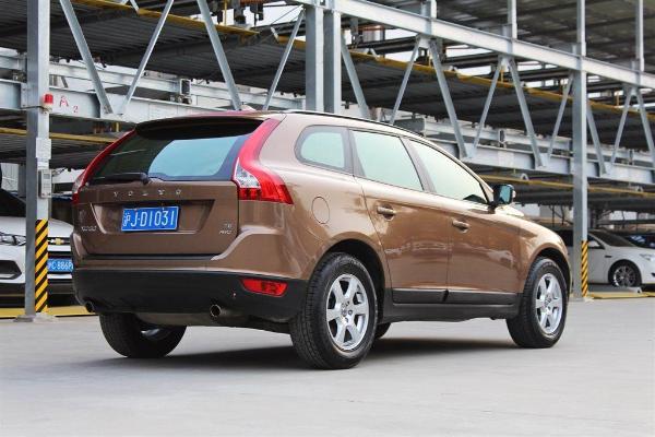 【上海】2010年4月 沃尔沃 xc60 3.0t t6 awd智雅版 自动档