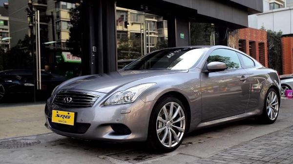 【上海】2010年3月 英菲尼迪 g系 2009款 g37 coupe 双门 银灰 手自