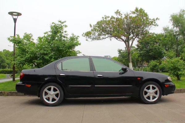 【金华】2004年4月 日产 风度 j31 3.0 gv 黑色 手自一体
