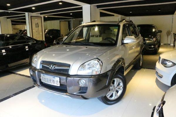 【厦门】2011年10月现代 途胜 2.0 两驱舒适型