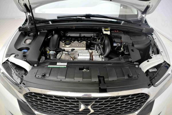 【郑州】2015年6月 ds ds 5ls 1.6t thp200 尊享版 白色 自动档