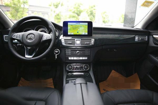 【南京】2015年11月 奔驰 cls级 cls260 2.0t 蓝色 自动档