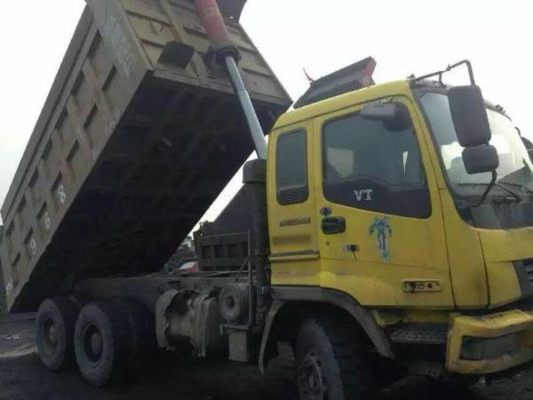 【大同】2014年6月 欧曼后八轮工程翻斗自卸车 黄色 手动挡