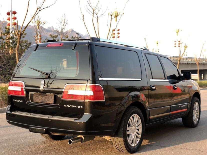 【青岛】2010年6月 林肯 领航员 2010款 5.4l awd 自动档