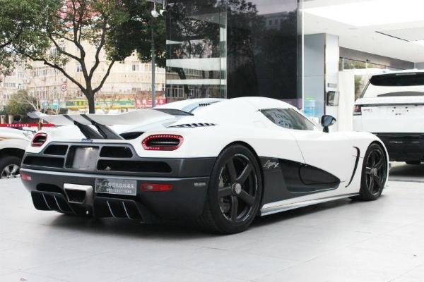 【上海】2014年4月 科尼赛克 agera 5.0t r 白色 自动档