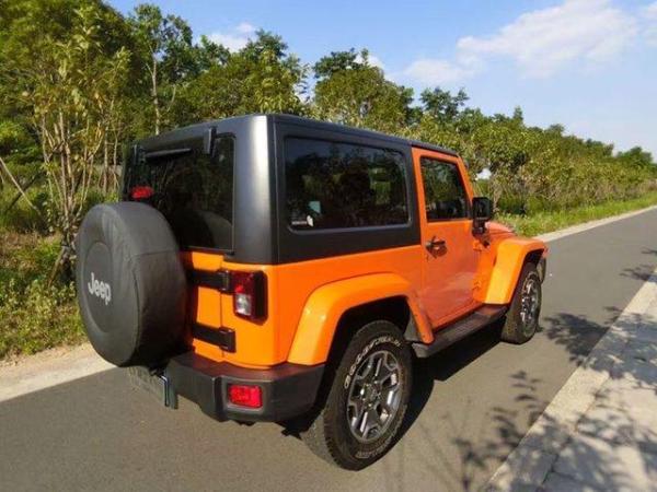 【台州】2013年6月 jeep 牧马人 3.6 两门 sahara 自动档