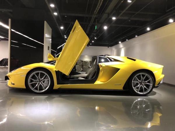 未上牌讴歌 rl 2018款兰博基尼aventador s roadsterlp740-4 敞篷版