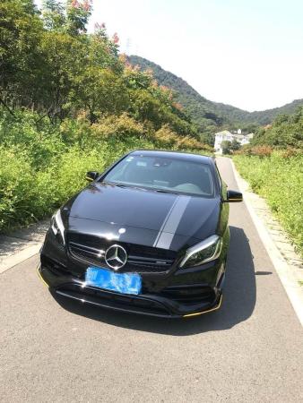 奔驰a级 a45 amg 2.0t 4matic 暗夜雷霆限量版图片