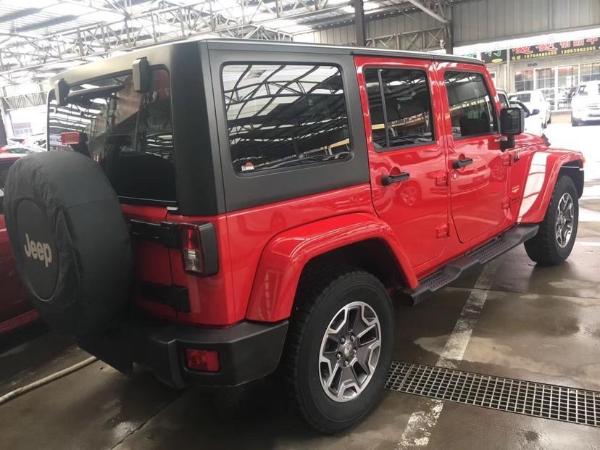 【临沂】2014年8月 jeep 牧马人 3.0l 四门 手自一体