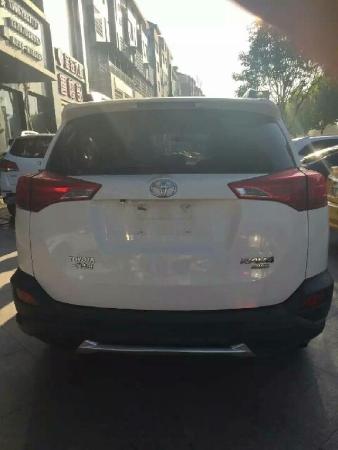 【上饶】2014年2月 丰田 rav4 2.0s 四驱风尚版 白色 自动档