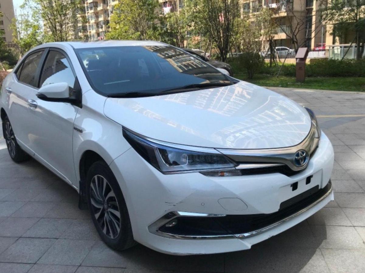 2018年2月丰田 卡罗拉 2018款 双擎1.8l cvt智尚版