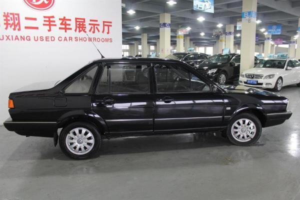 【上海】2006年12月 大众 桑塔纳 1.8 gli 手动基本型 黑色 手动挡