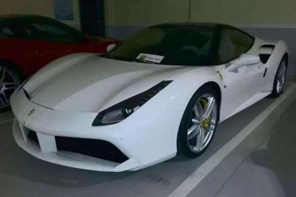 【宁波】未上牌 2015款法拉利488 黑色 自动档