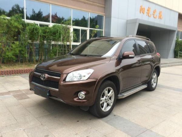 【厦门】2011年12月 丰田 rav4 2.4 豪华炫装版 自动档