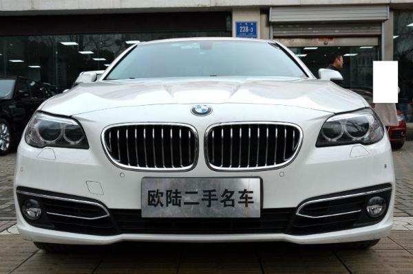 【南京】2013年11月 宝马 宝马5系 525li 2.0t 豪华型 白色 自动档