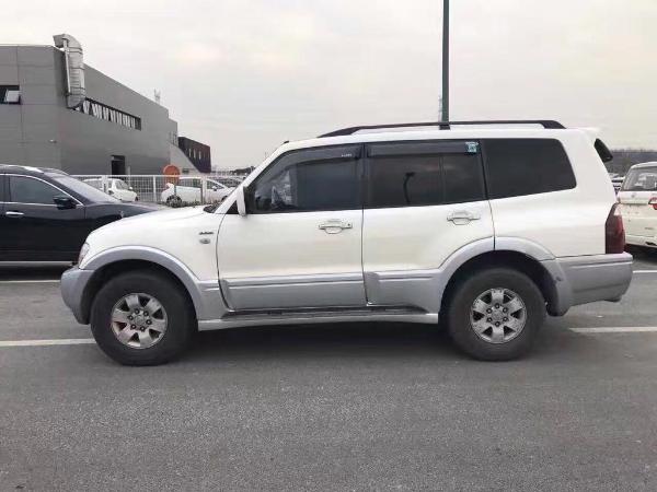 三菱 帕杰罗 v77 3.8 gls