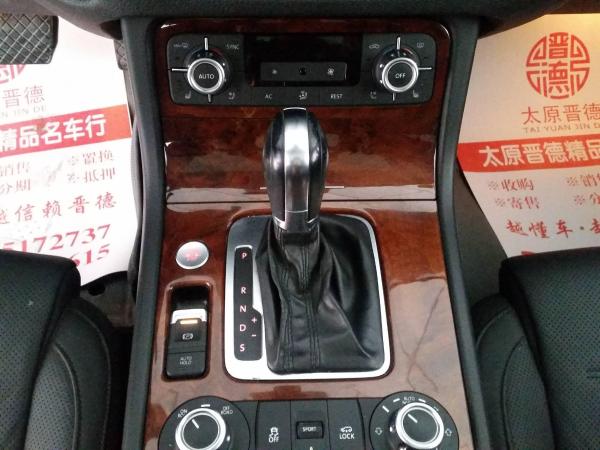 【太原】2012年1月 大众 途锐 3.0t 豪华型 汽油版 自动档