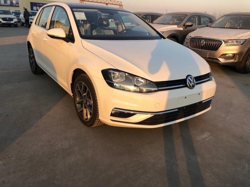 【唐山】2019年6月 大众 高尔夫 2019款 280tsi dsg旗舰型 白色 自动