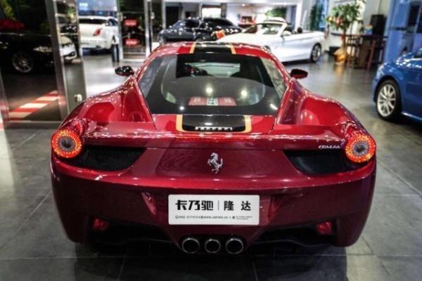 法拉利 458