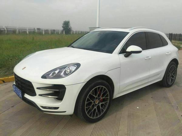 【青岛】2015年4月 保时捷 macan turbo 3.6t 白色 手自一体