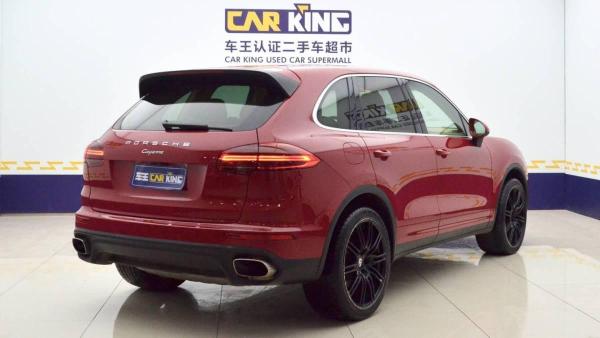 【济南】2016年4月 保时捷 cayenne 2016款 3.0t 红色 手自一体