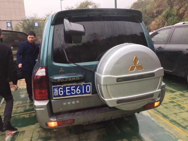 【金华】2006年9月 三菱 帕杰罗 v77 3.8 gls 绿色 手自一体