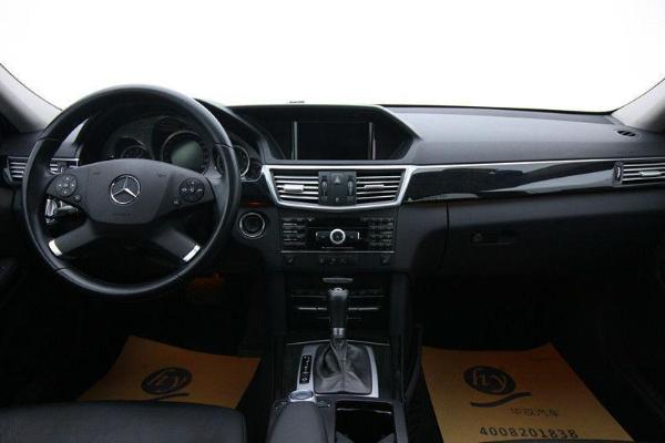 奔驰e级 e260 cgi 1.8t 时尚型