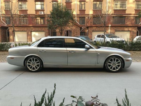 【济南】2008年1月 捷豹 xj 6l 3.0 皇家加长版 银灰 手自一体
