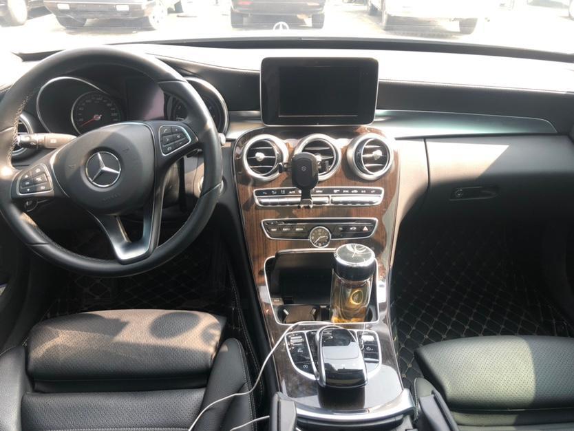 2020款奔驰c200l,18款奔驰c200l 【上海】2017年7月 奔驰 奔驰c级 2020款 c 200 l 时尚型 手自一体