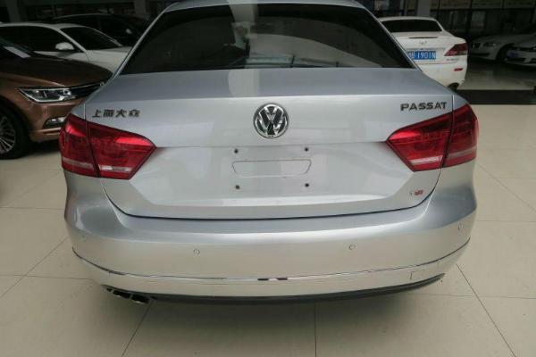 大众 帕萨特 大众帕萨特1.8t 银色