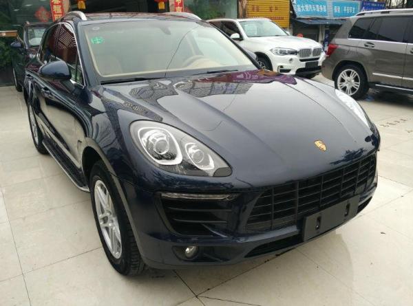 【成都】2015年2月 保时捷 macan 2.0t 蓝色 手自一体