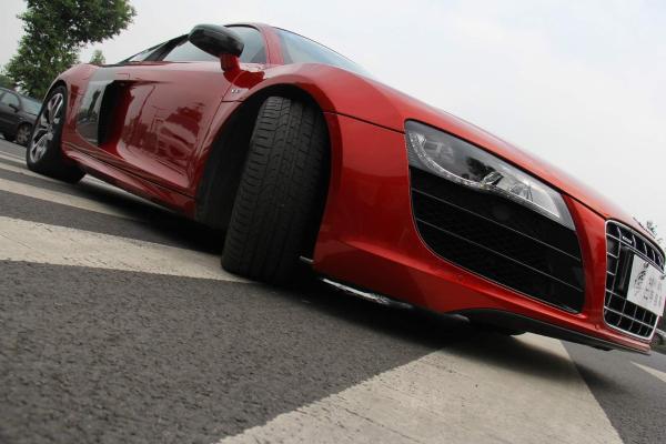 奥迪 奥迪r8 r8 coupe 5.2 fsi quattro限量版