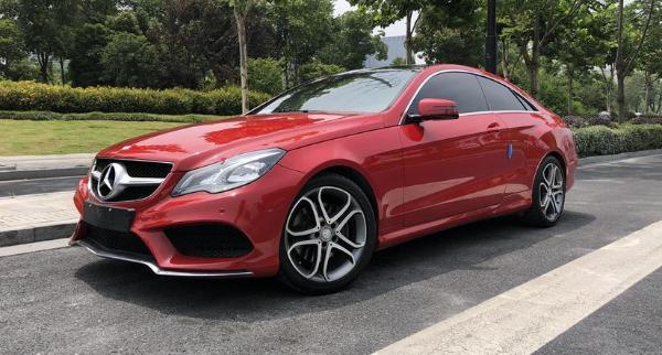 【宁波】2015年8月 奔驰e级 e200l 2.0t 运动型 红色 自动档