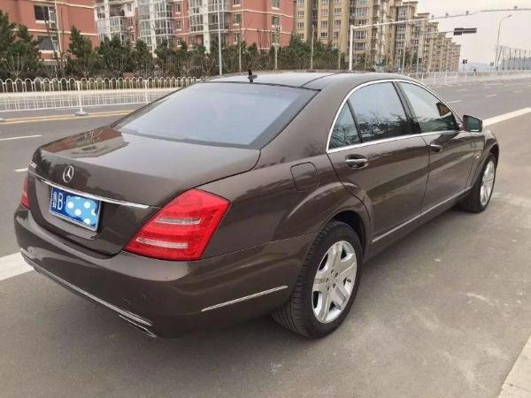 【青岛】2010年8月 奔驰 s级 s600l 5.5t 香槟色 自动档