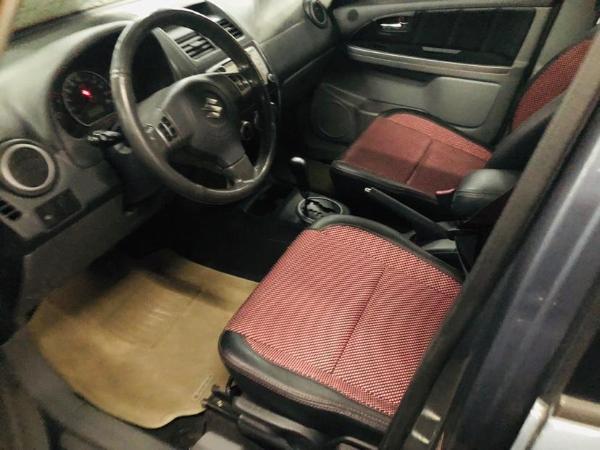 【大连】2010年6月 铃木 天语sx4 1.6l 自动档 超值版 自动档