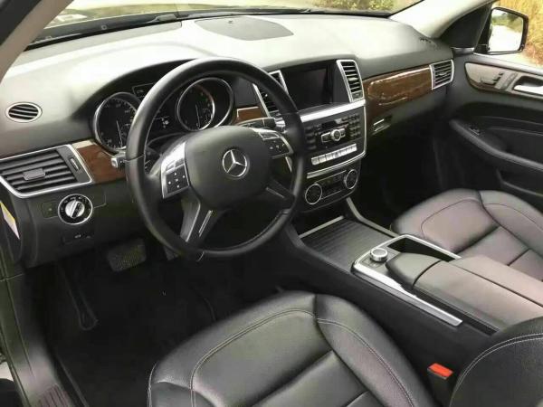 【韶关】2015年3月 奔驰 m级 ml350 3.5 美规版 黑色 手自一体