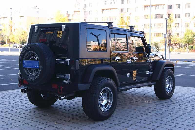 【盘锦】2010年08月 jeep 牧马人 3.8l 四门版 sahara 自动档