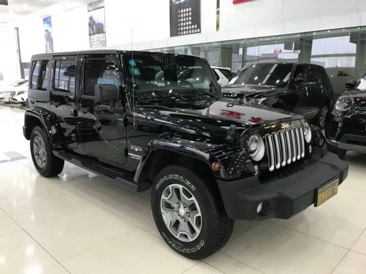 2017年01月jeep 牧马人 2017款 3.0l 四门 舒享版