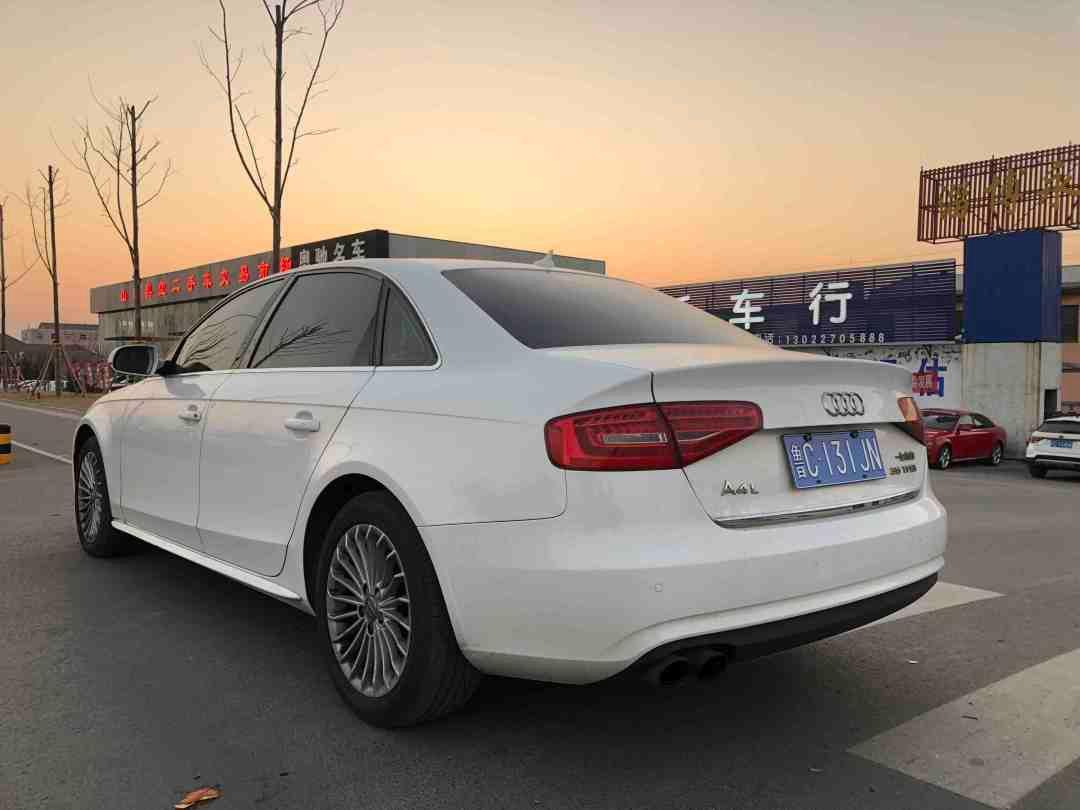 【淄博】2015年9月 奥迪 奥迪a4l 2015款 a4l 35tfsi技术型 白色 自动