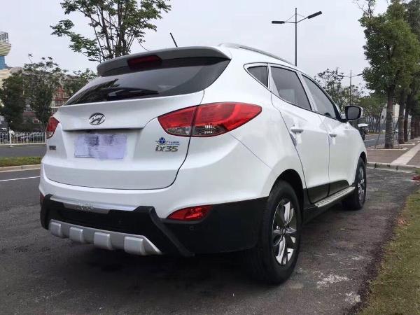 现代ix35 2.0 gls 两驱智能型