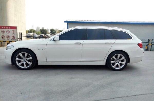 2013年2月宝马 宝马5系 2013款 530i 3.0l 领先型 旅行版